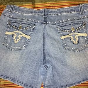 Rue 21 ladies or junior de I’m shorts size 13/14